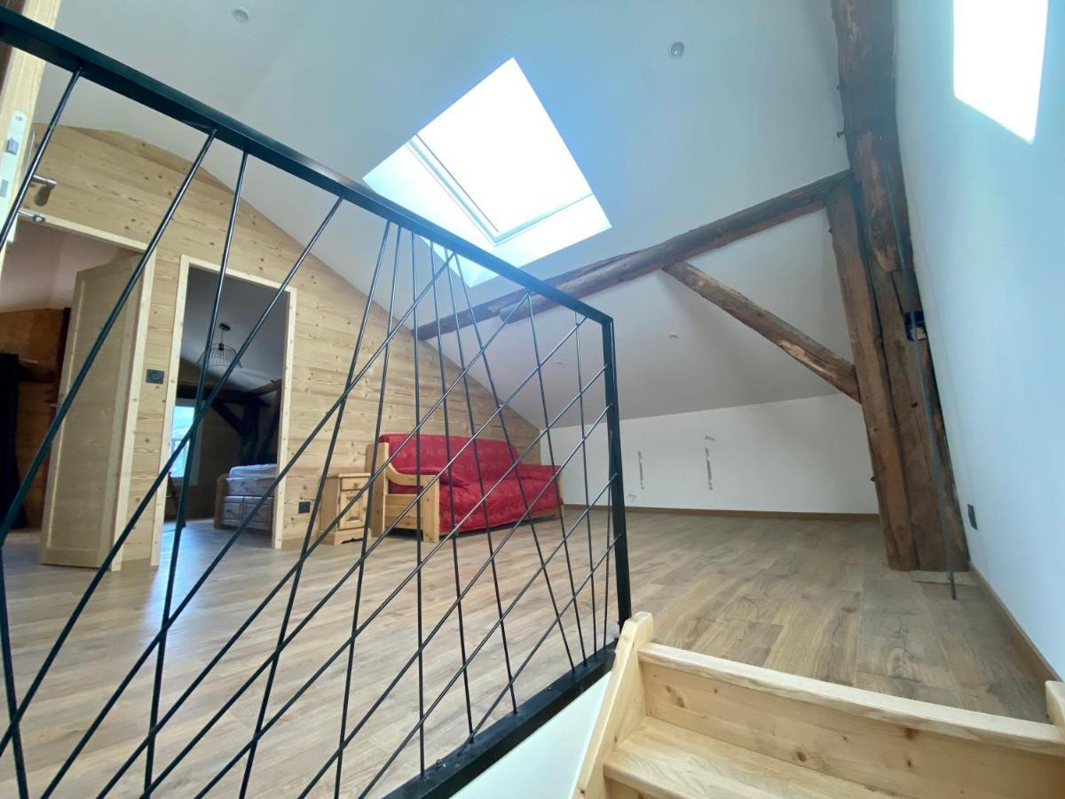 Appartement 75M2 Duplex Au Coeur Du Village De Queige Buitenkant foto