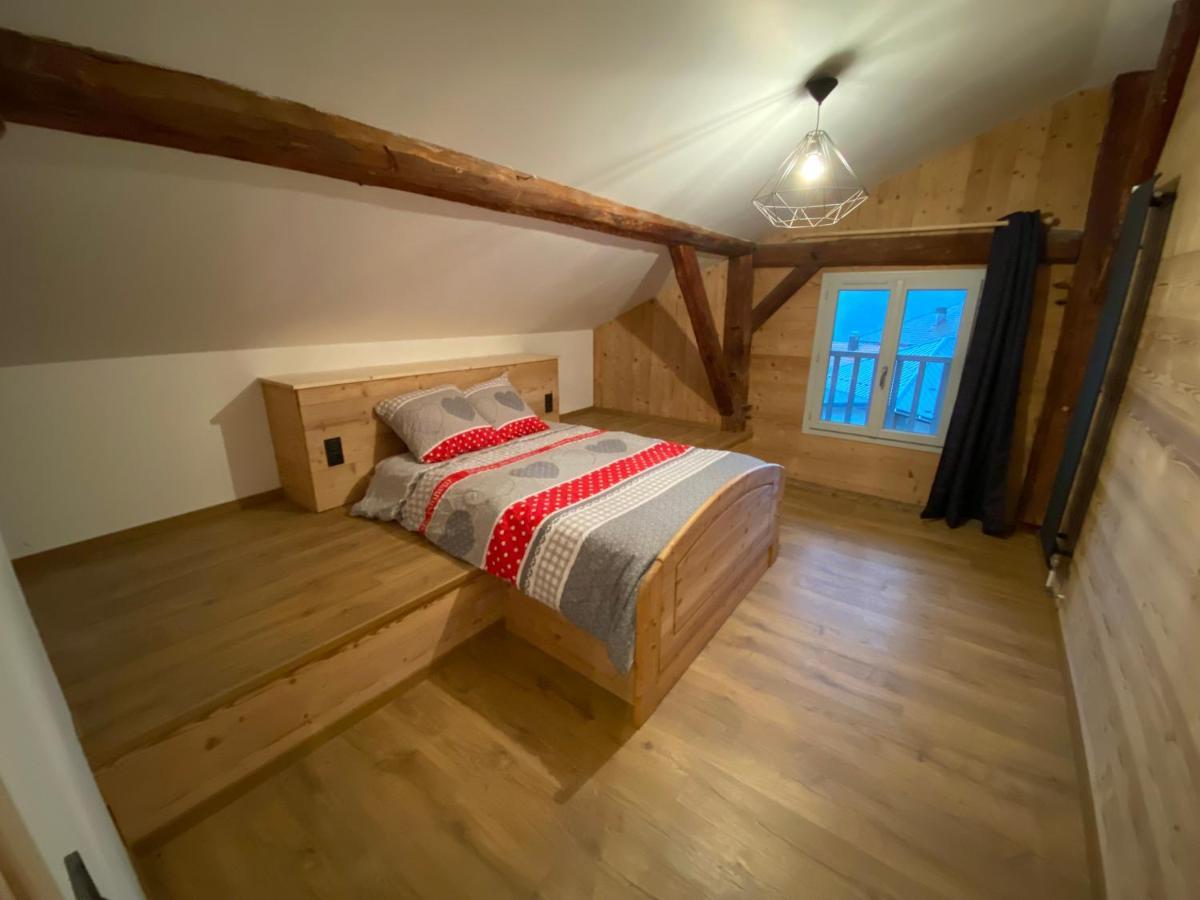 Appartement 75M2 Duplex Au Coeur Du Village De Queige Buitenkant foto