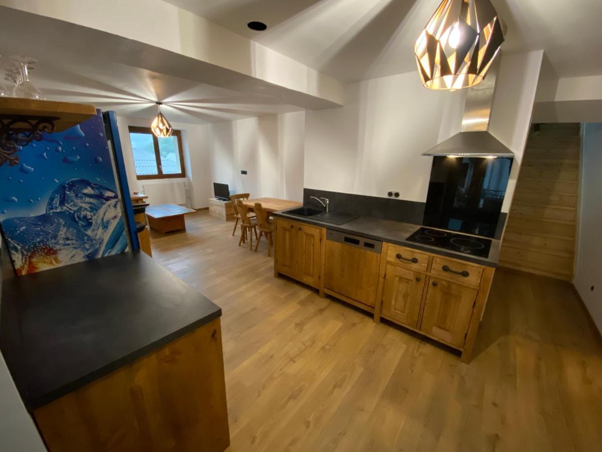 Appartement 75M2 Duplex Au Coeur Du Village De Queige Buitenkant foto