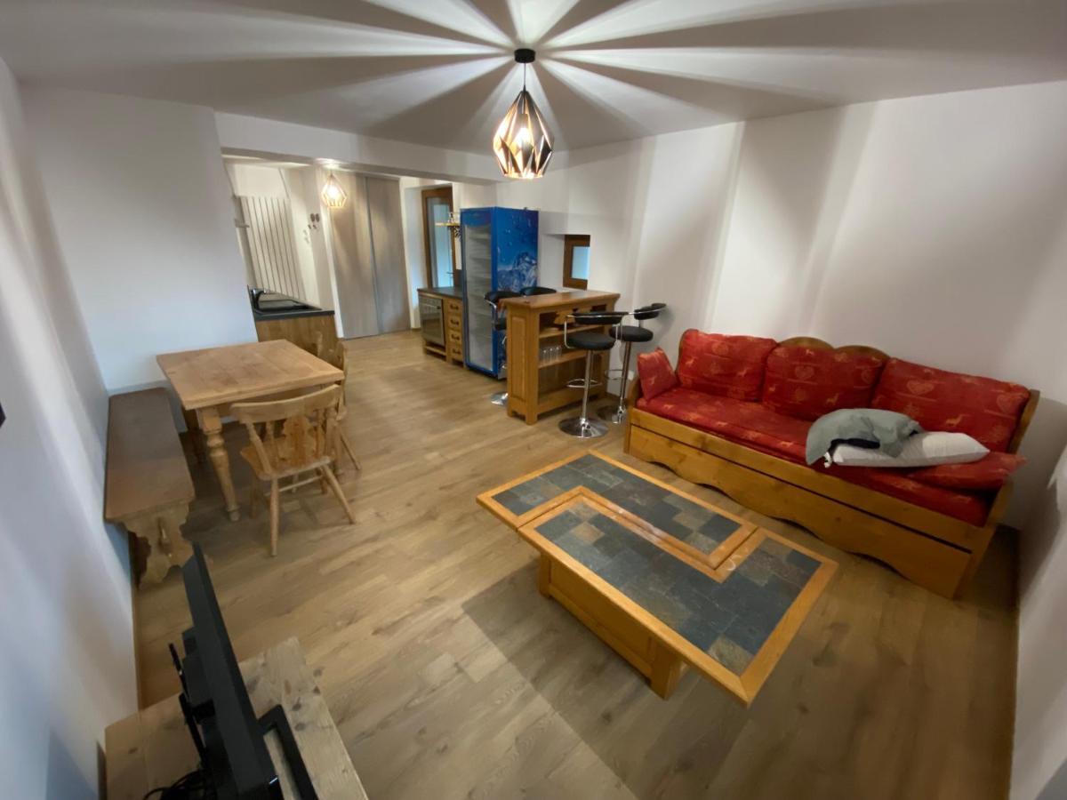 Appartement 75M2 Duplex Au Coeur Du Village De Queige Buitenkant foto