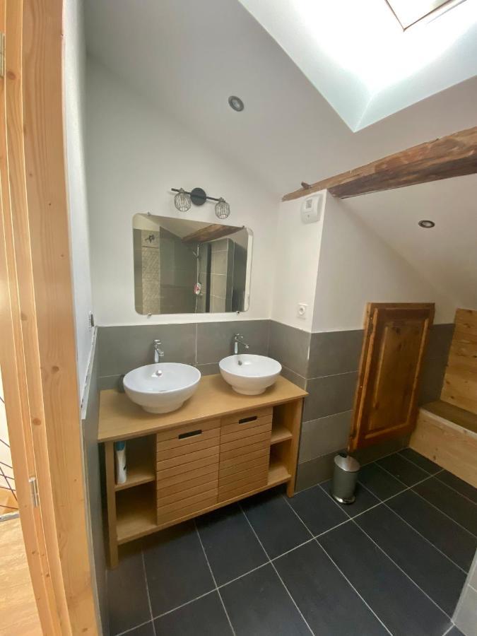 Appartement 75M2 Duplex Au Coeur Du Village De Queige Buitenkant foto