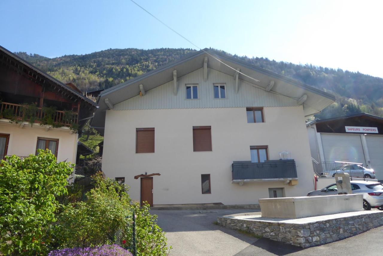 Appartement 75M2 Duplex Au Coeur Du Village De Queige Buitenkant foto